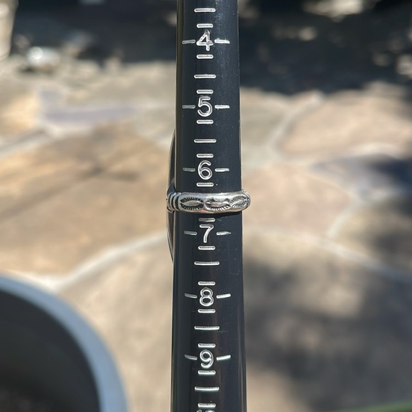 Native American Sterling Silver Howlite Ring - Picture 2 of 7